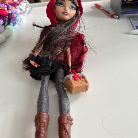 Ever after high doll lot - Picture 5 of 5